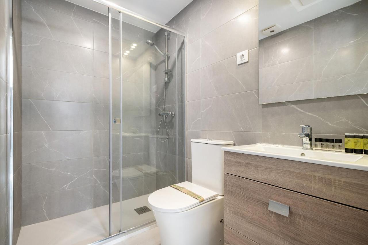 Apartamentos Reformados En Madrid Rio Exterior foto