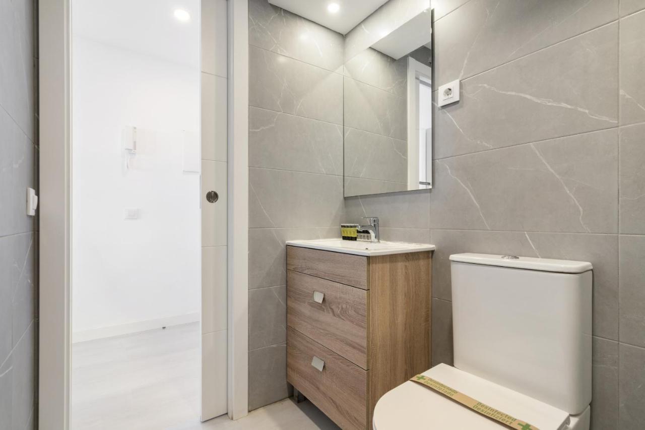 Apartamentos Reformados En Madrid Rio Exterior foto